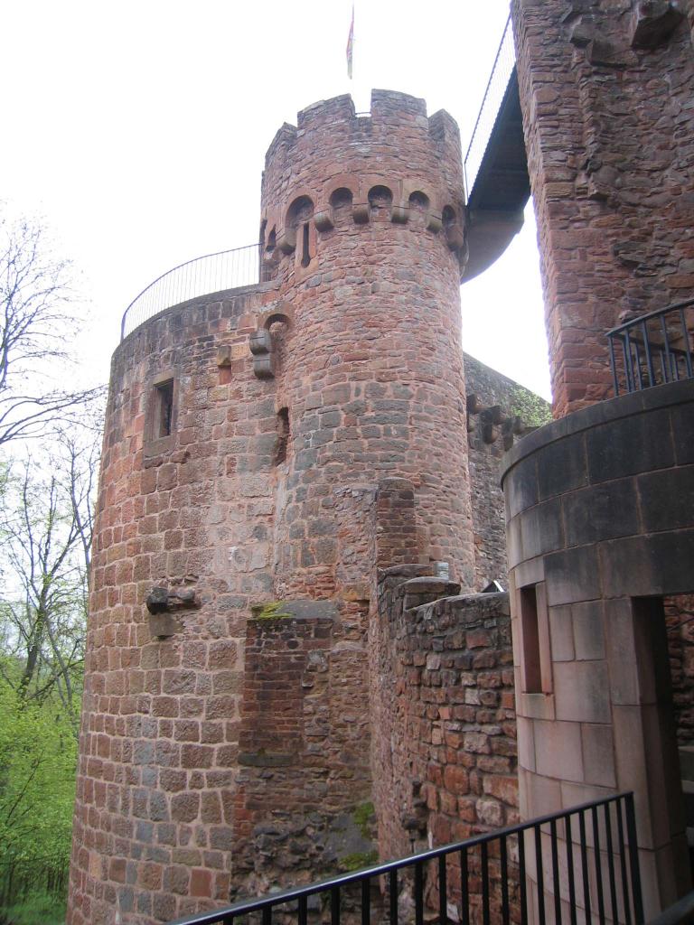 Burg Montclair Die Filmmotivdatenbank für das Saarland, Luxemburg